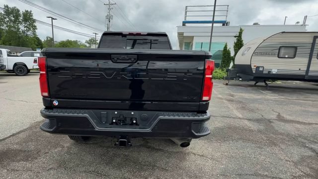 Used 2024 Chevrolet Silverado 2500 LTZ w/ LTZ Plus Package AWD/4WD image 7