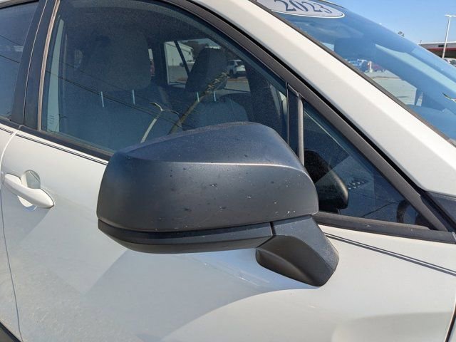 Used 2023 Toyota Corolla Cross L image 12