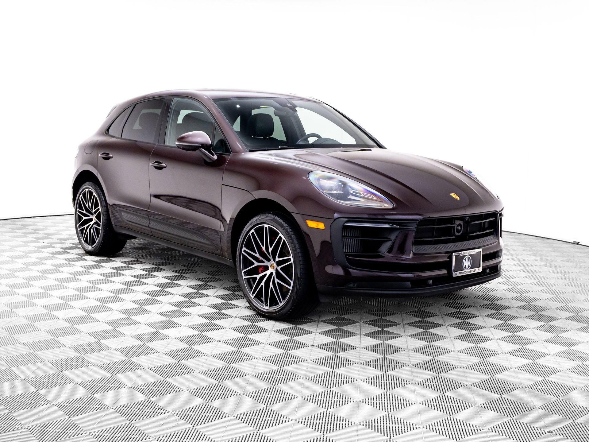 Certified 2023 Porsche Macan S AWD/4WD image 6