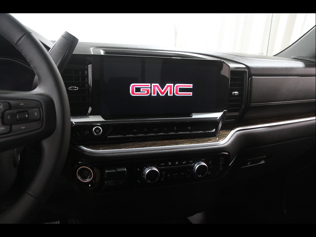 Certified 2025 GMC Sierra 1500 SLE w/ Preferred Package AWD/4WD image 10
