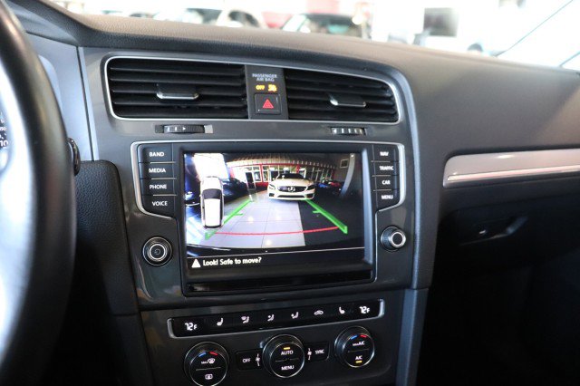 Used 2016 Volkswagen e-Golf SEL Premium image 36