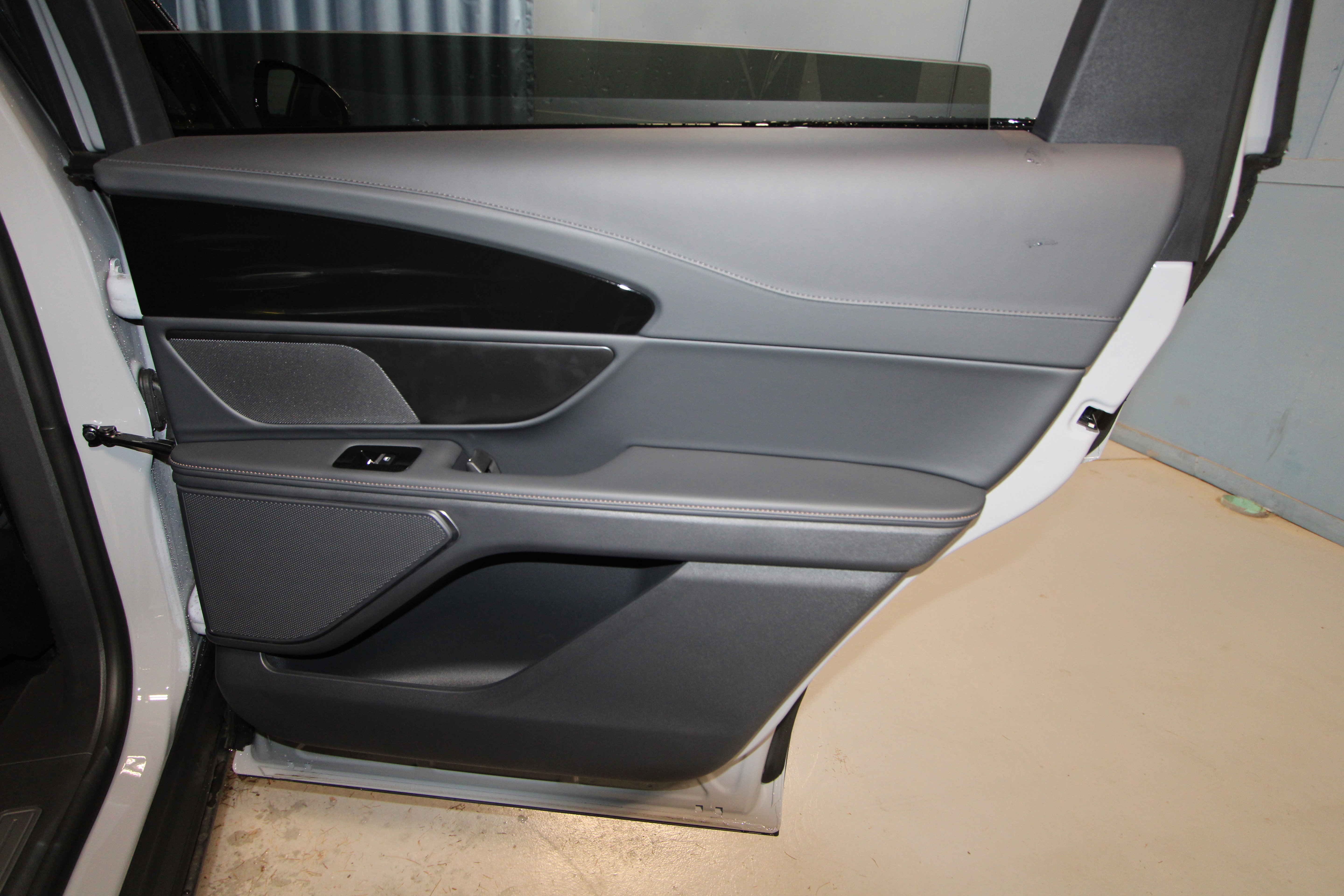 New 2026 Lincoln Nautilus Premier w/ Jet Appearance Package image 26