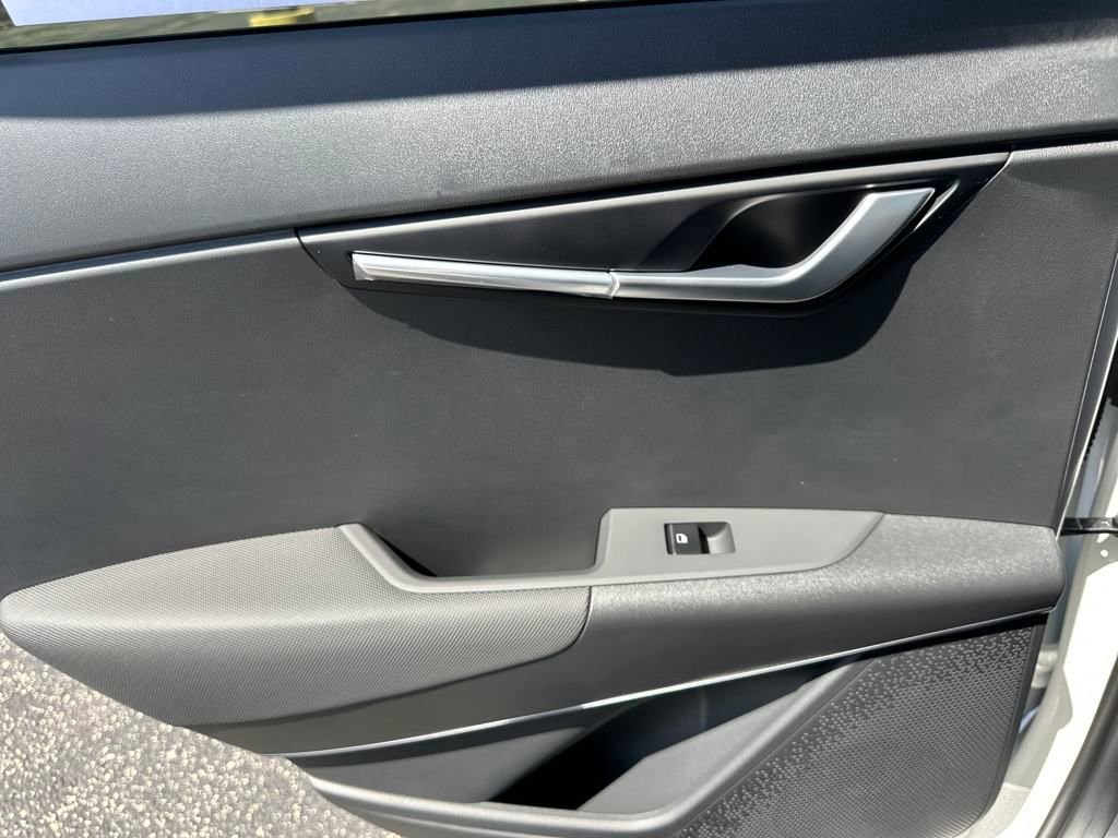 New 2025 Kia Niro EX image 14
