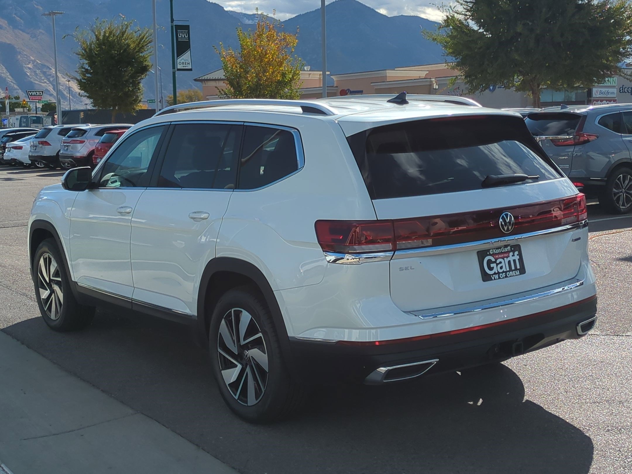 New 2026 Volkswagen Atlas SEL image 8