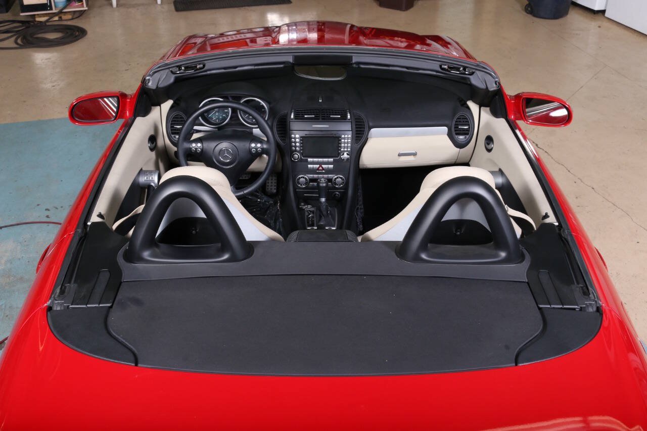 Used 2005 Mercedes-Benz SLK 350 w/ Entertainment Pkg image 31
