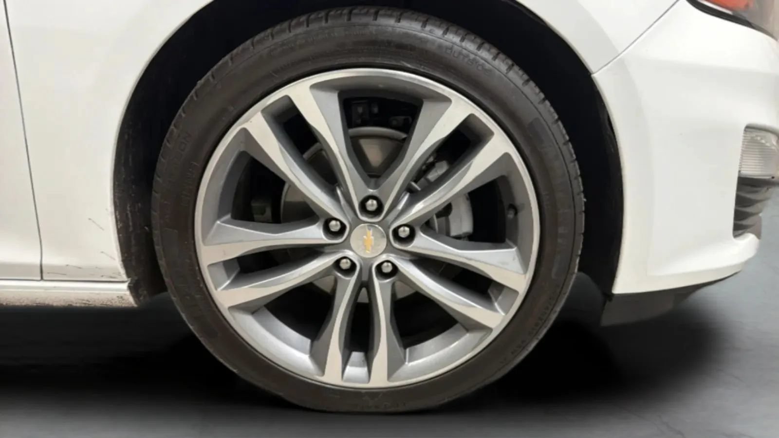 Used 2022 Chevrolet Malibu LT FWD image 25