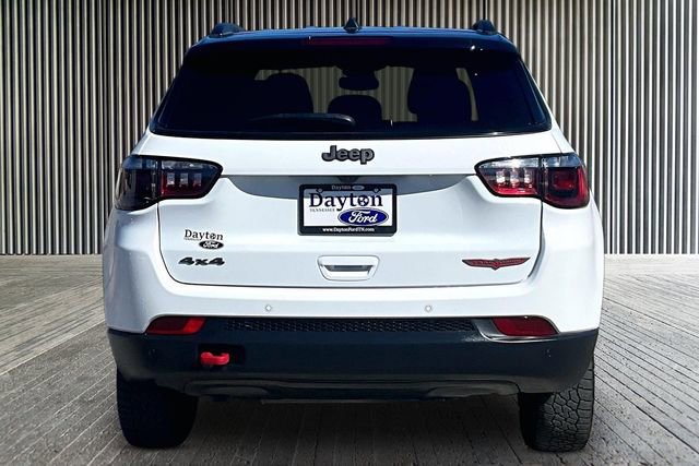 Used 2024 Jeep Compass Trailhawk image 4