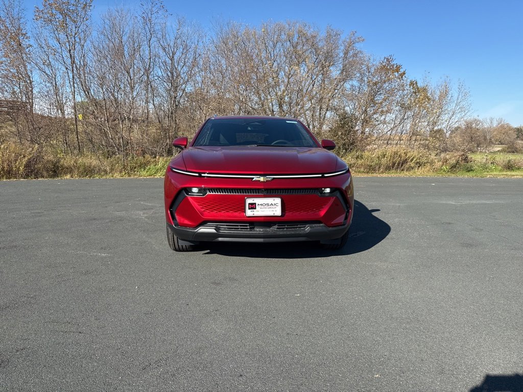 New 2026 Chevrolet Equinox EV LT image 2