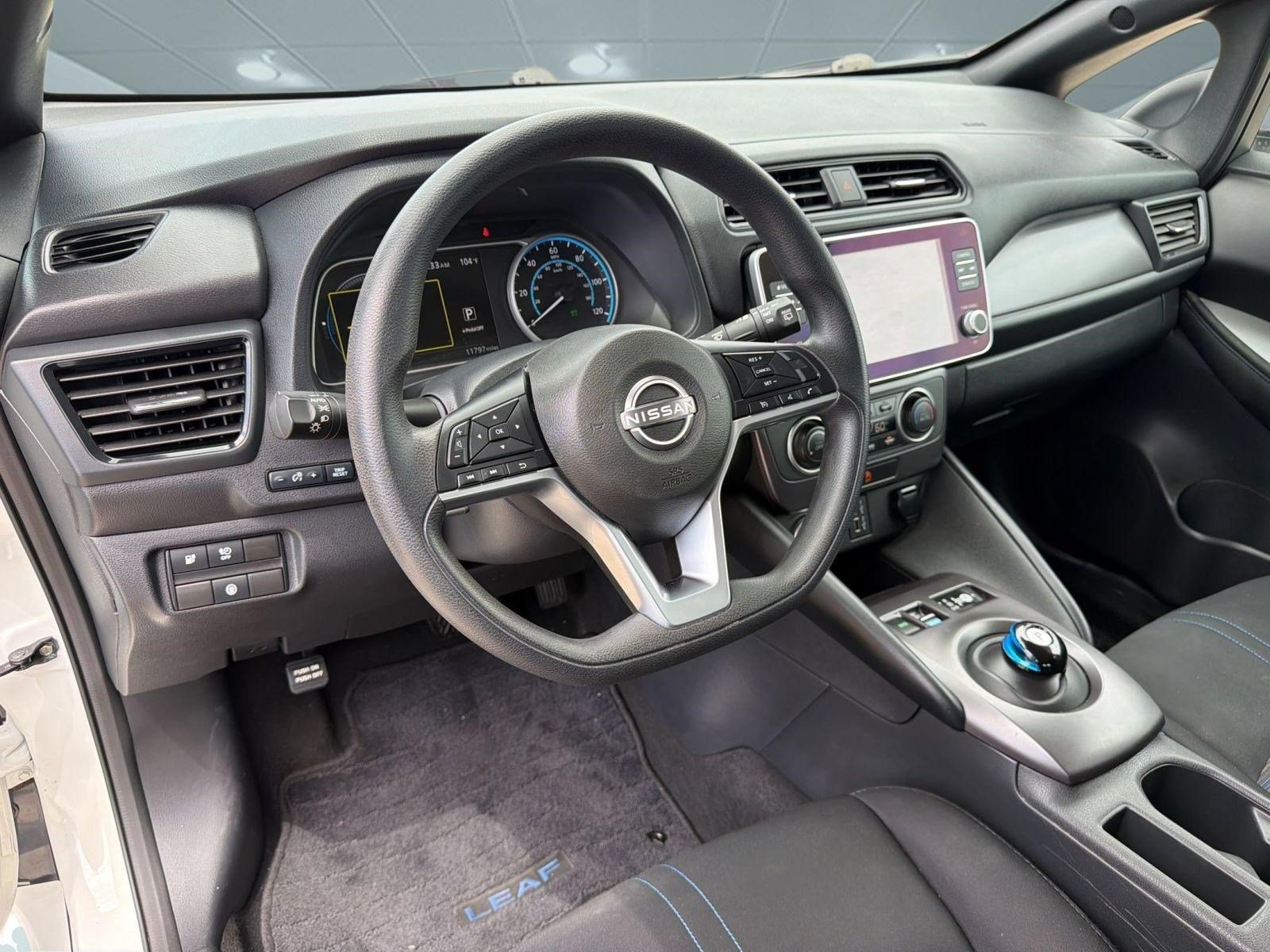 Used 2023 Nissan Leaf S FWD image 4