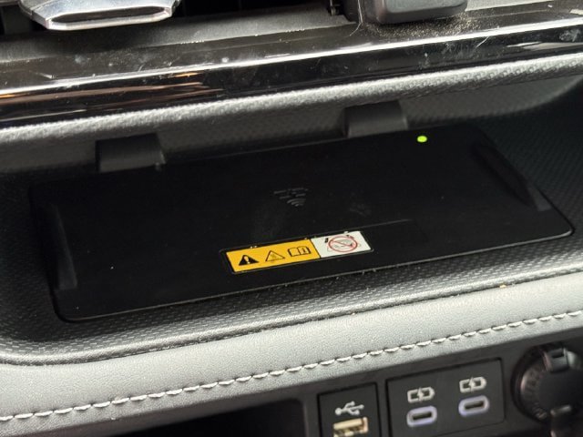 Used 2024 Toyota Highlander XSE FWD image 24