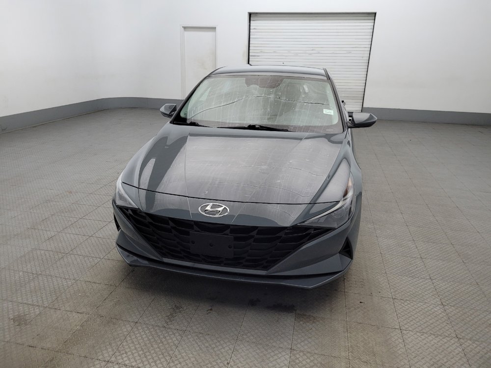 Used 2022 Hyundai Elantra SE image 15