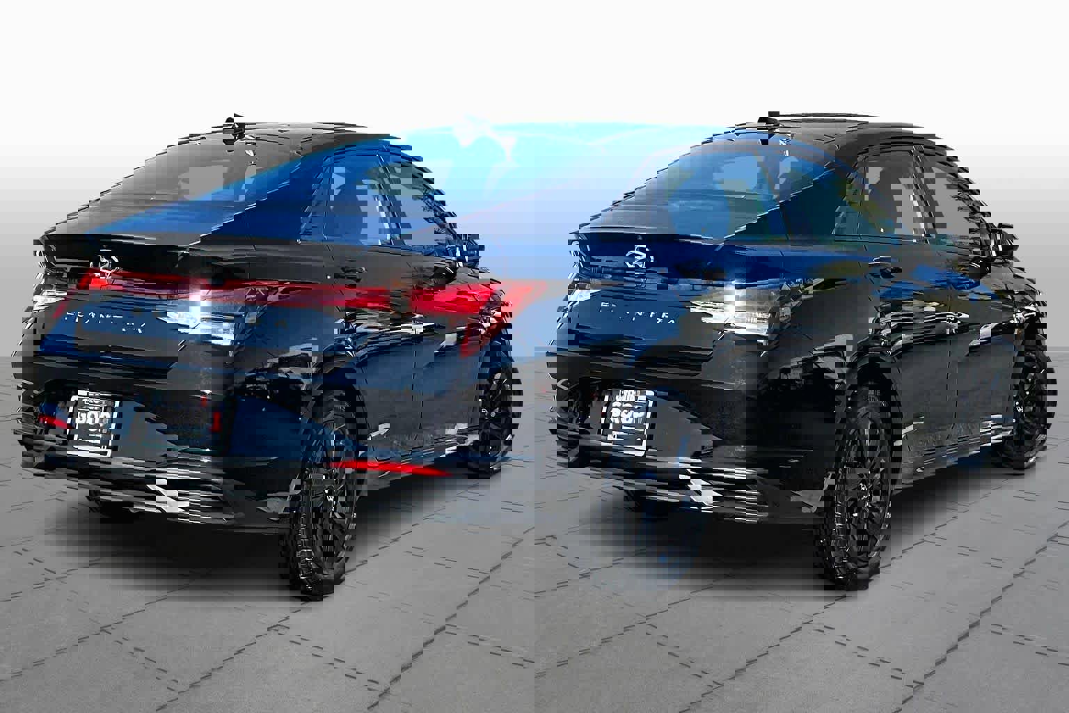 Used 2023 Hyundai Elantra SEL image 12