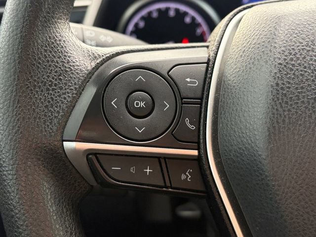 Used 2022 Toyota Camry LE image 6