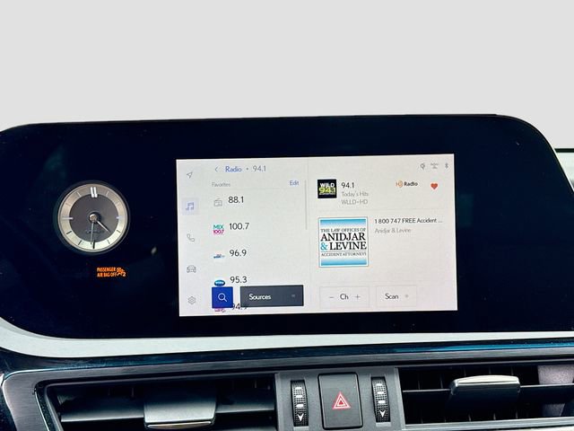 Used 2025 Lexus ES 350 w/ Premium Package image 31