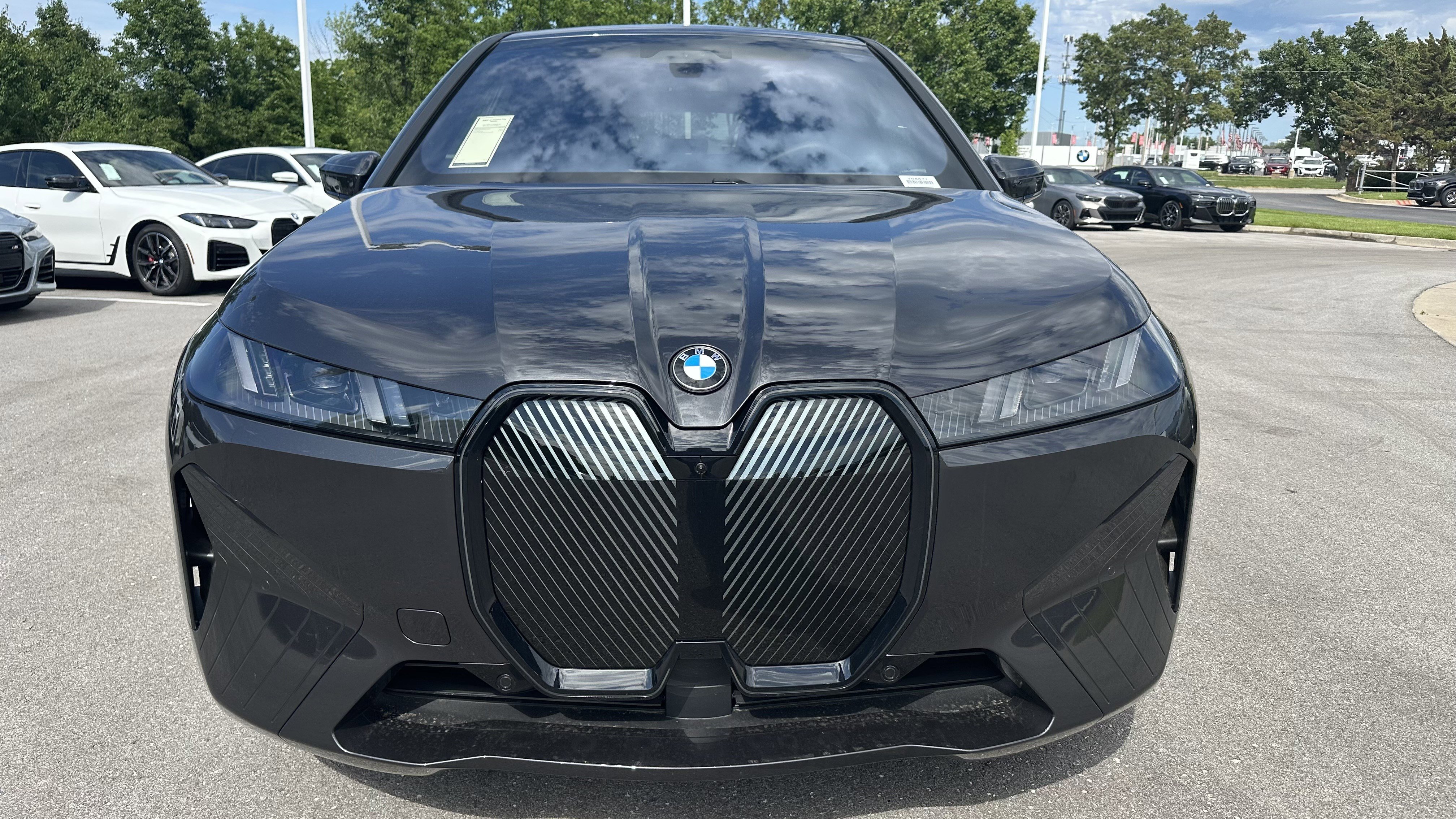 Used 2026 BMW iX xDrive45 w/ Executive Package image 3