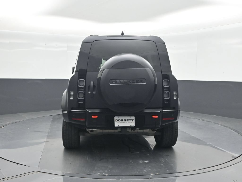 Used 2025 Land Rover Defender 110 X AWD/4WD image 17