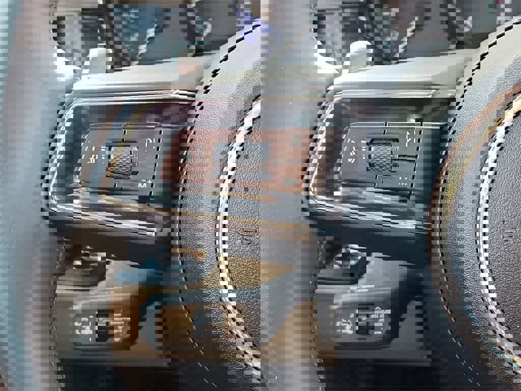 Certified 2025 Porsche Macan image 29