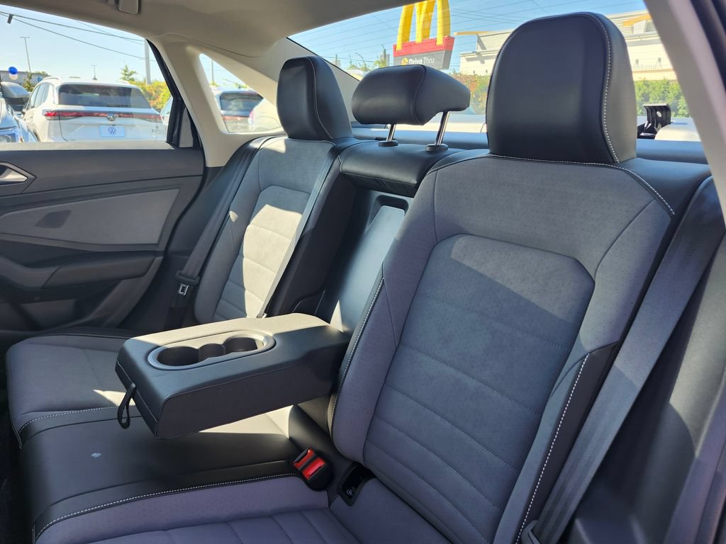 New 2027 Volkswagen Jetta SE FWD image 11