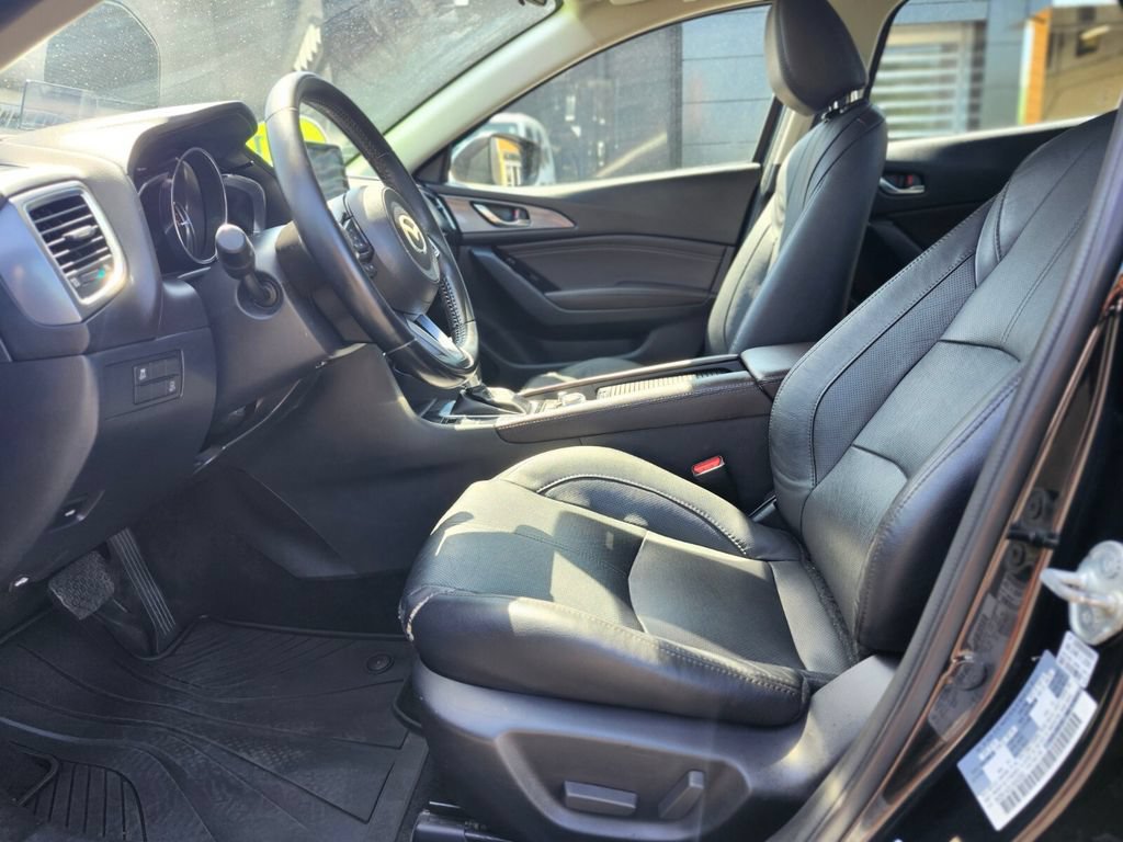 Used 2018 MAZDA MAZDA3 Grand Touring FWD image 18