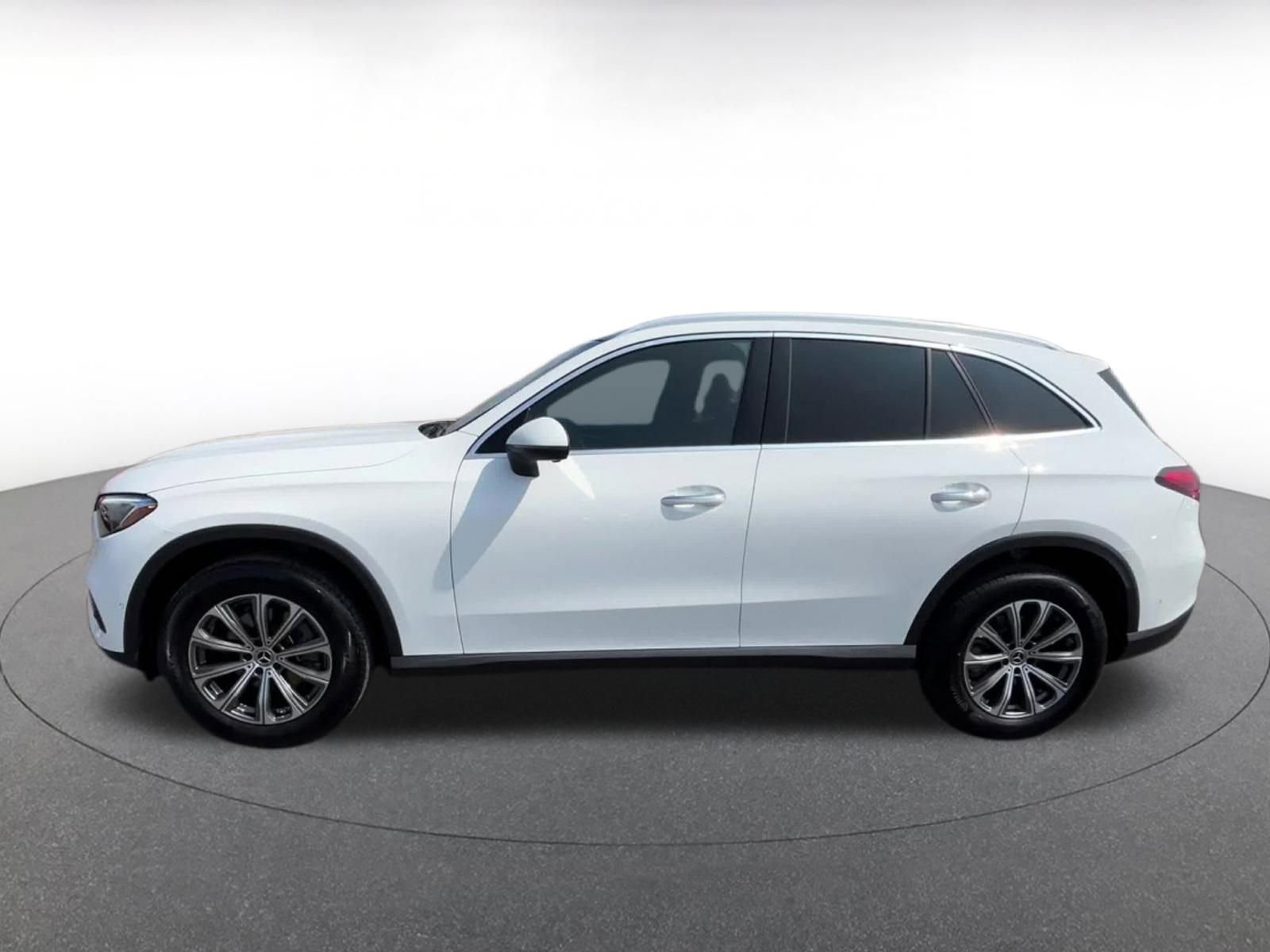 Used 2024 Mercedes-Benz GLC 300 GLC 300 image 9