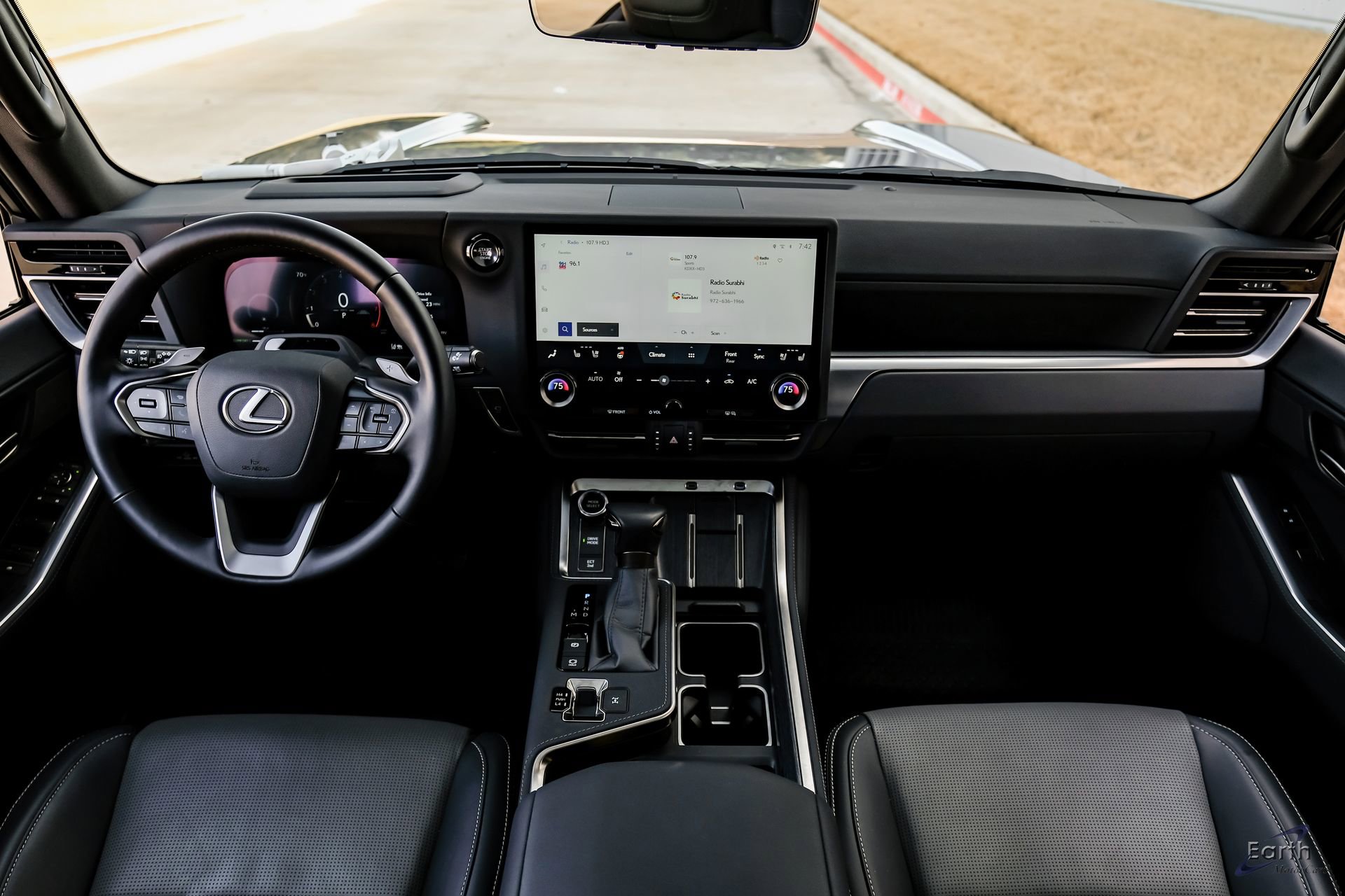 Used 2025 Lexus GX 550 550 Luxury+ HUD Traffic Jam As w/ Accessory Package (Z1) image 31