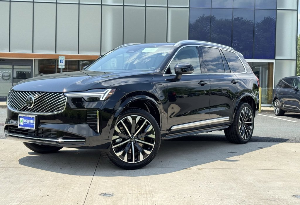 New 2026 Volvo XC90 T8 Plus image 2