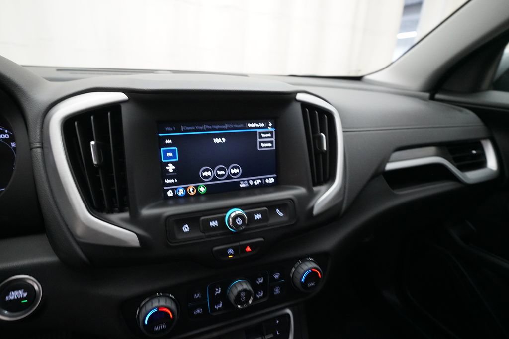 Used 2024 GMC Terrain SLE w/ Driver Convenience Package image 6