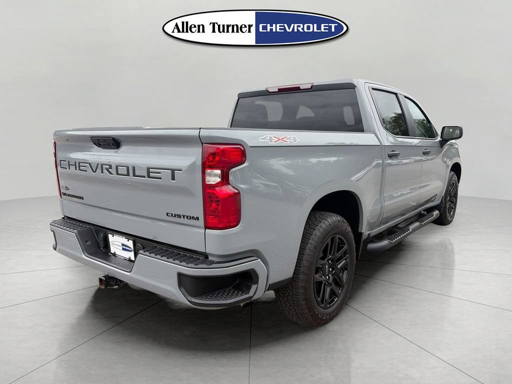Used 2024 Chevrolet Silverado 1500 Custom w/ Turbomax Blackout Package AWD/4WD image 4