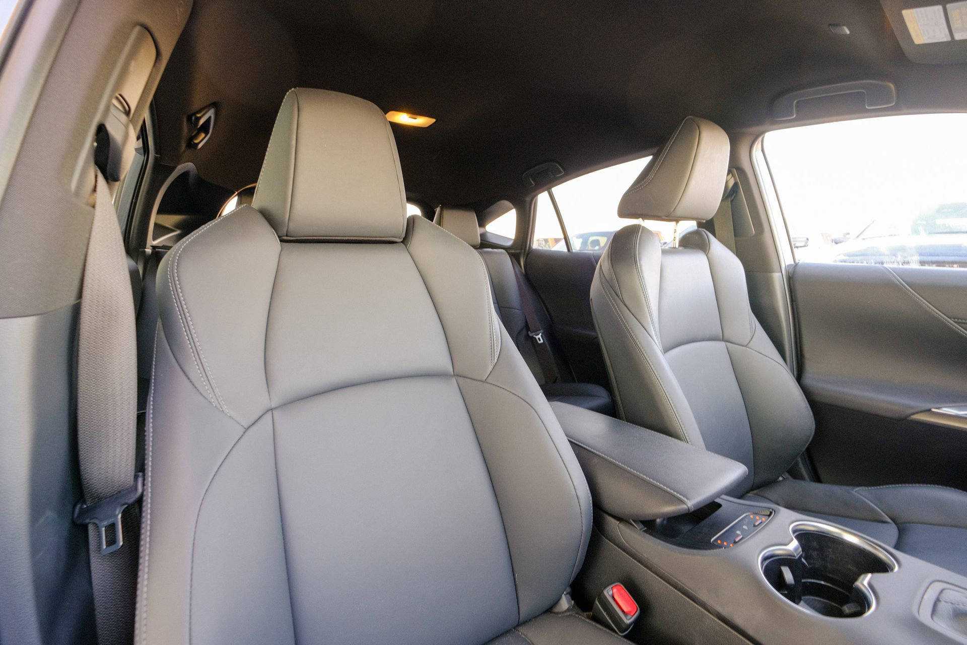 Used 2023 Toyota Venza XLE image 18