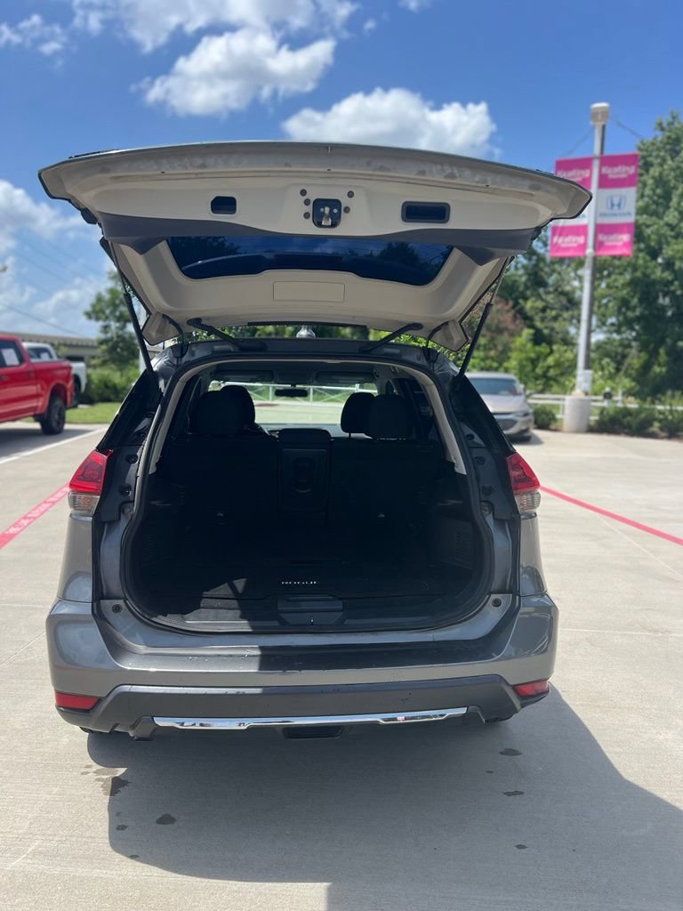 Used 2018 Nissan Rogue S FWD image 20