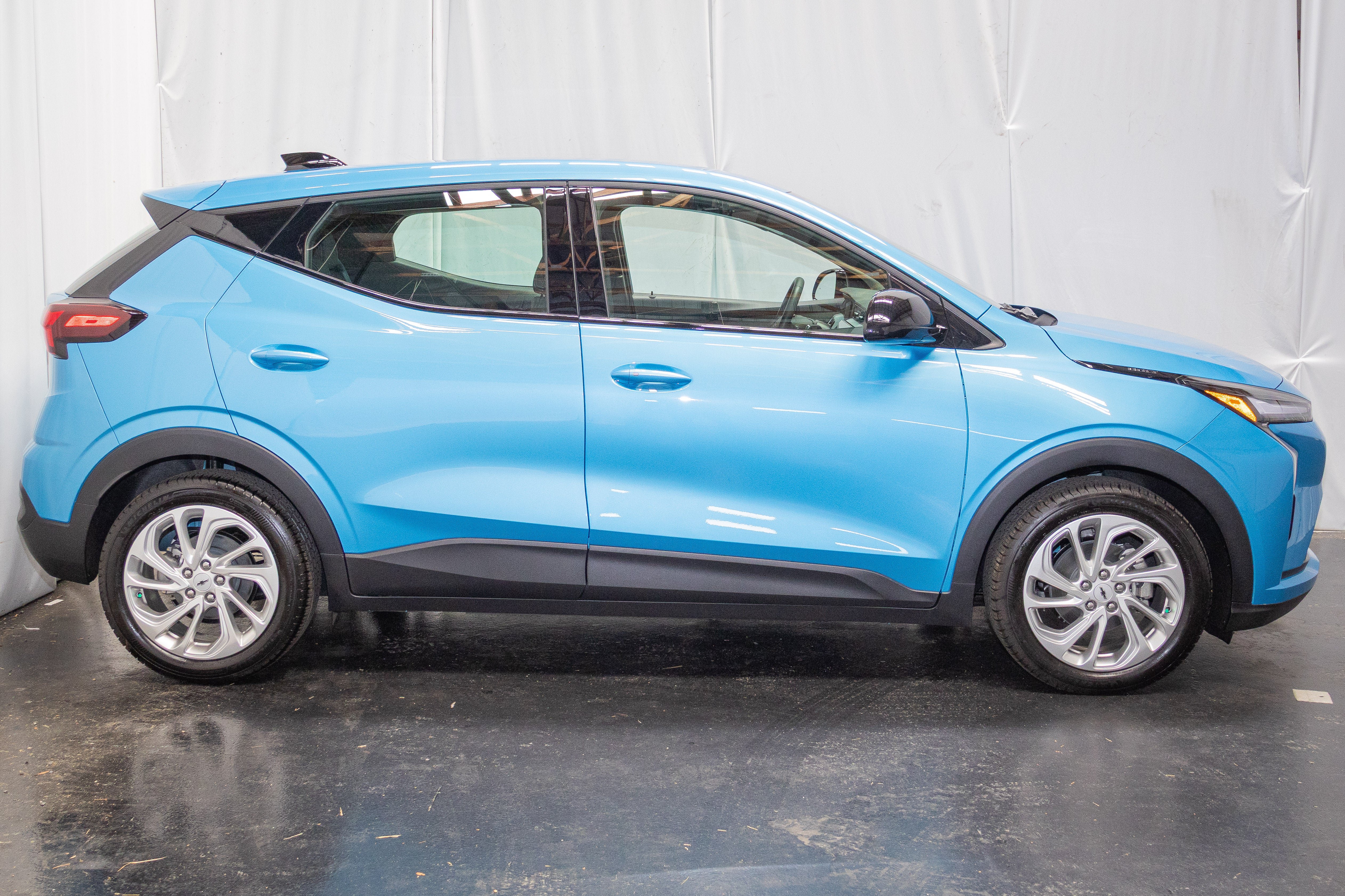 New 2027 Chevrolet Bolt LT FWD image 5