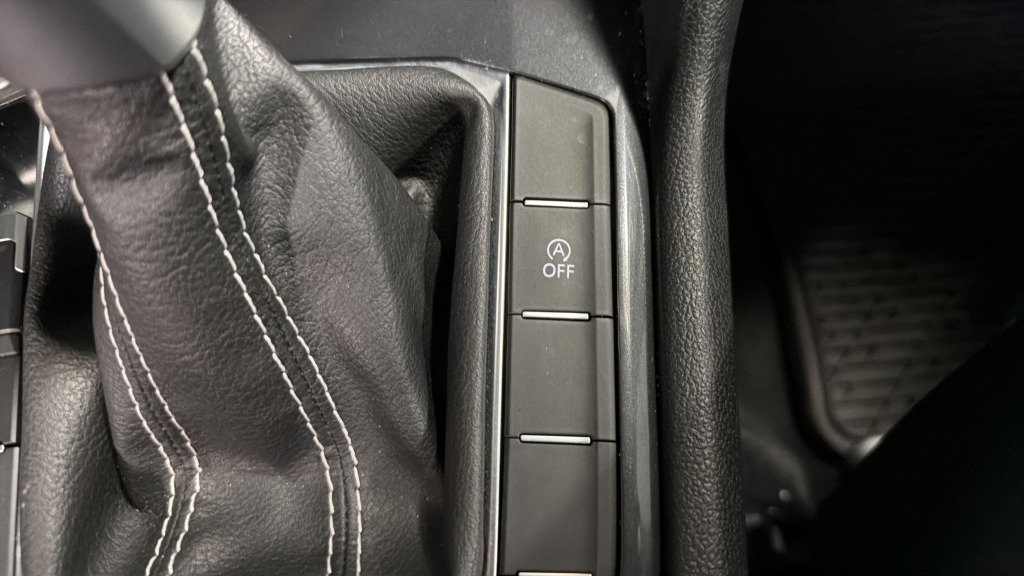 Certified 2024 Volkswagen Tiguan SE AWD/4WD image 40
