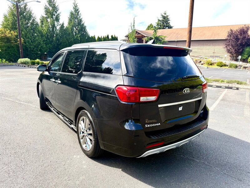 Used 2016 Kia Sedona SX Limited FWD image 6