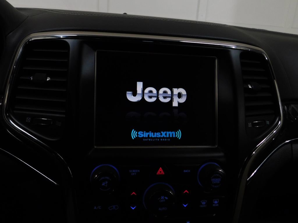Used 2017 Jeep Grand Cherokee Overland AWD/4WD image 51