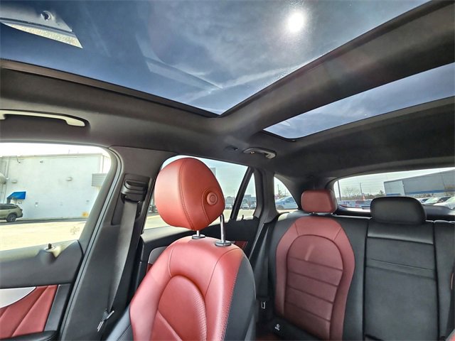 Used 2022 Mercedes-Benz GLC 300 image 27