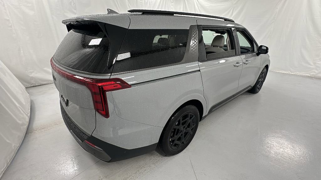 New 2026 Kia Carnival SX w/ SX Dark Edition Package FWD image 3