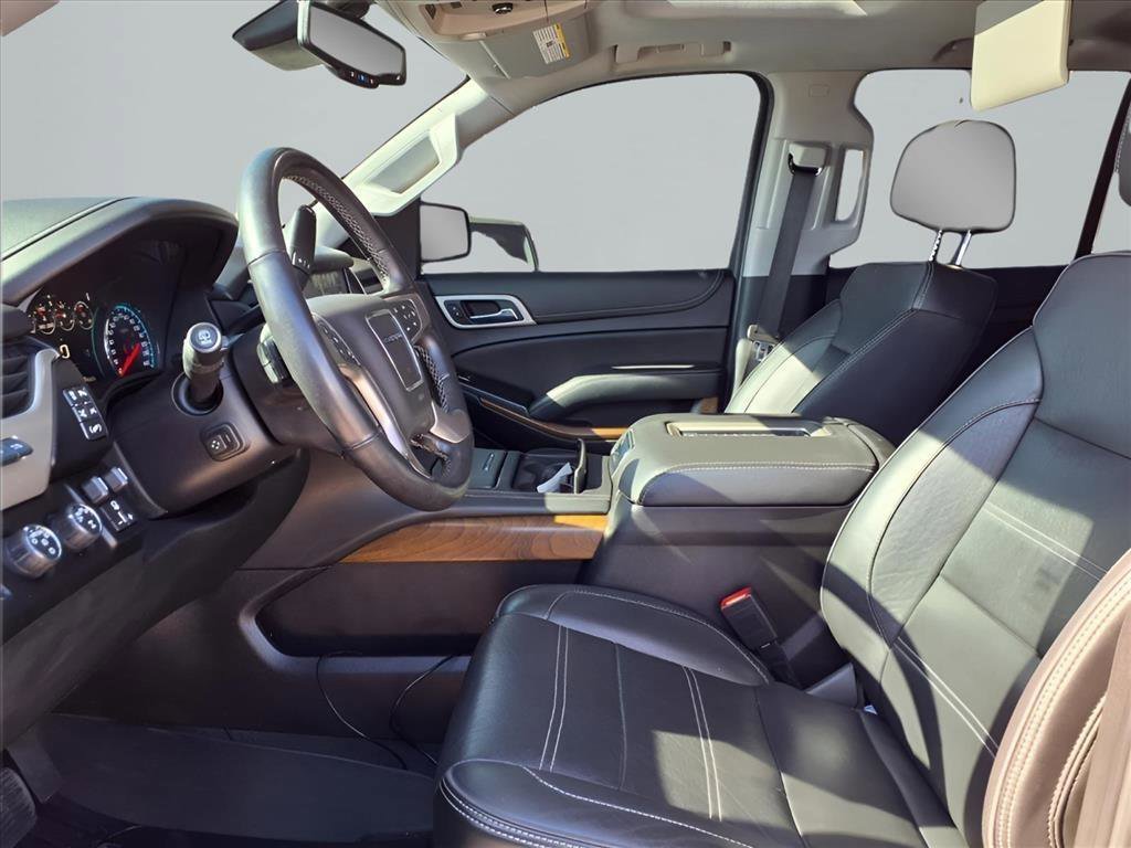 Used 2020 GMC Yukon Denali w/ Denali Premium Package image 10
