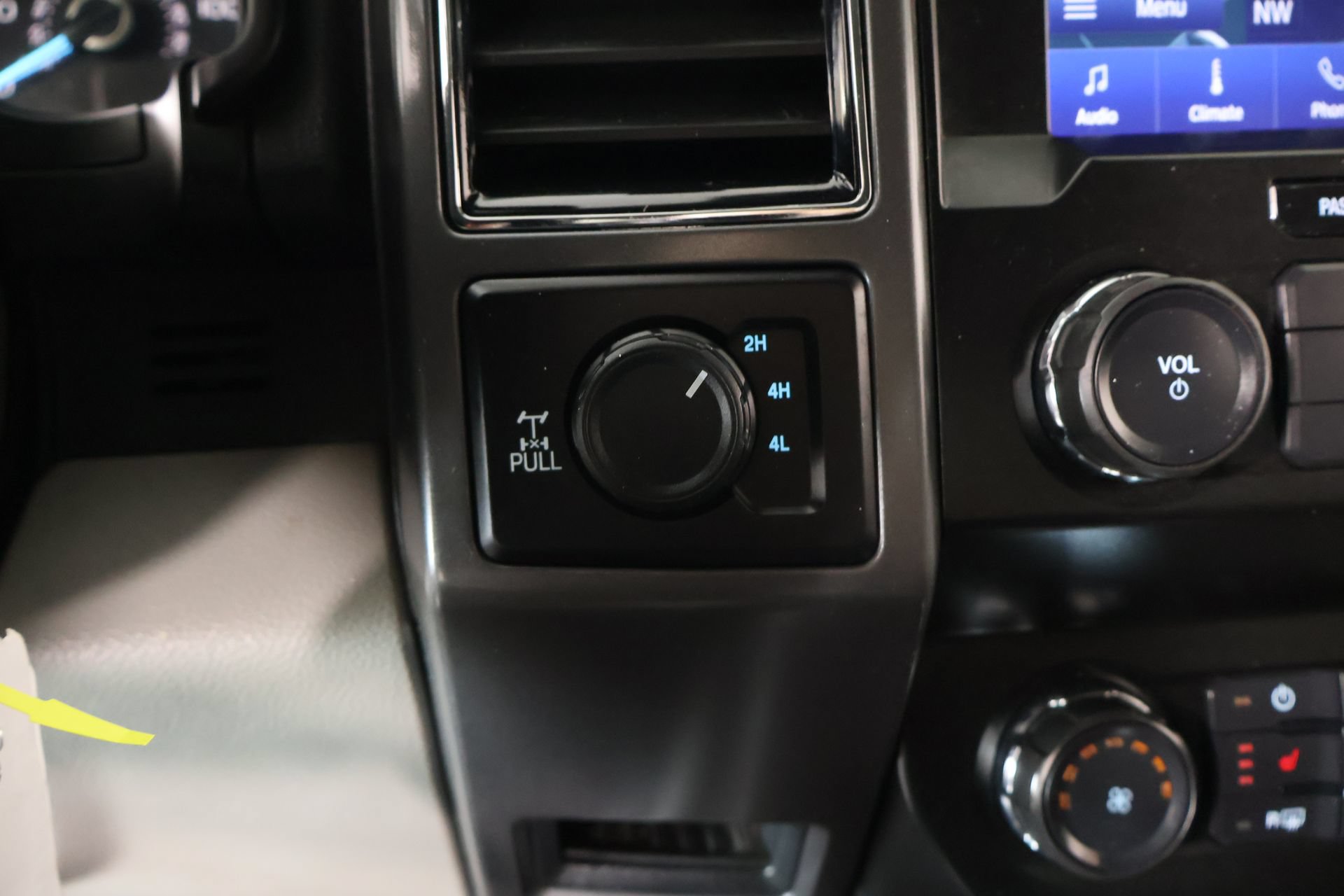 Used 2020 Ford F150 XLT w/ Equipment Group 302A Luxury AWD/4WD image 9