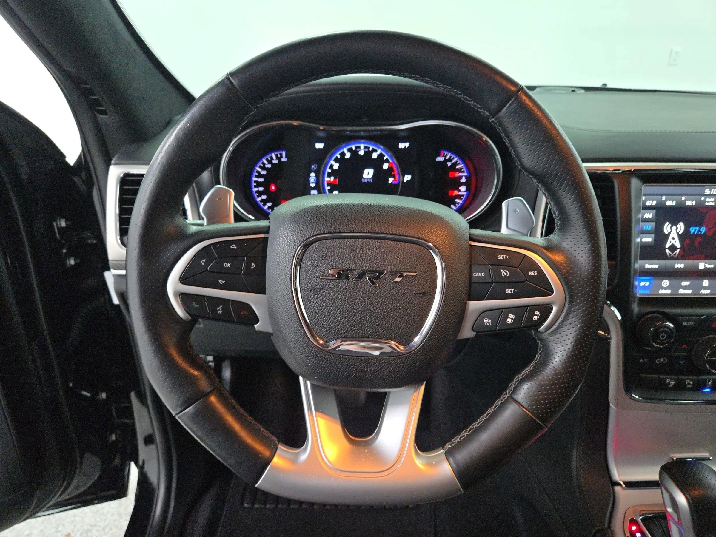 Used 2018 Jeep Grand Cherokee SRT image 18