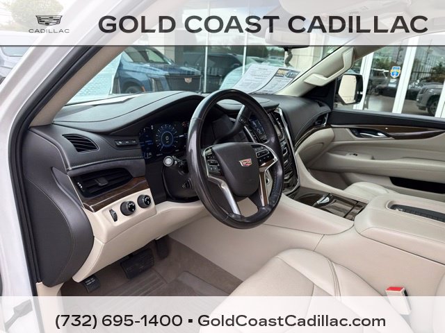 Used 2019 Cadillac Escalade ESV Luxury AWD/4WD image 20