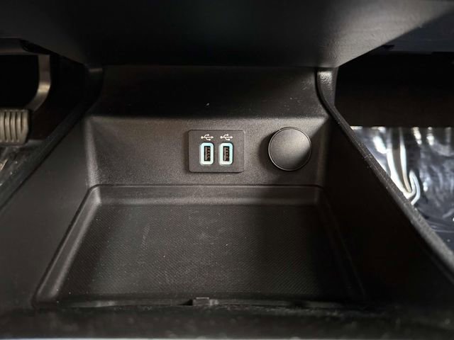 Used 2019 Ford Fusion Energi Titanium FWD image 19