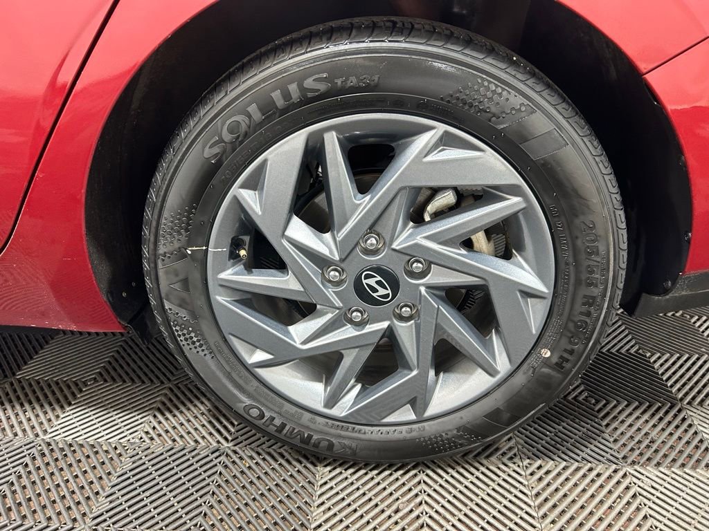 Used 2024 Hyundai Elantra SEL image 30