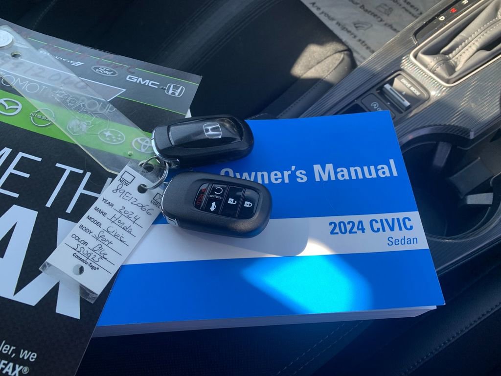Used 2024 Honda Civic Sport image 9