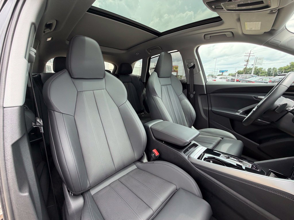 Certified 2025 Audi Q5 Premium Plus w/ Premium Plus AWD/4WD image 32
