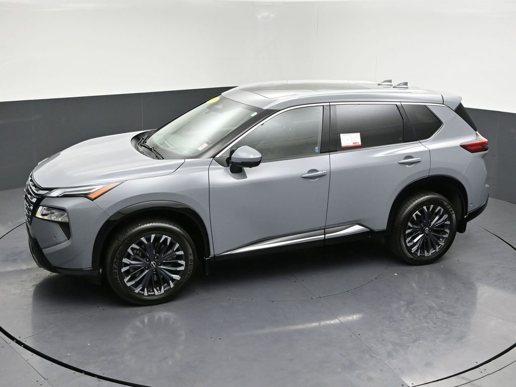 Certified 2025 Nissan Rogue Platinum w/ Tech Package image 28