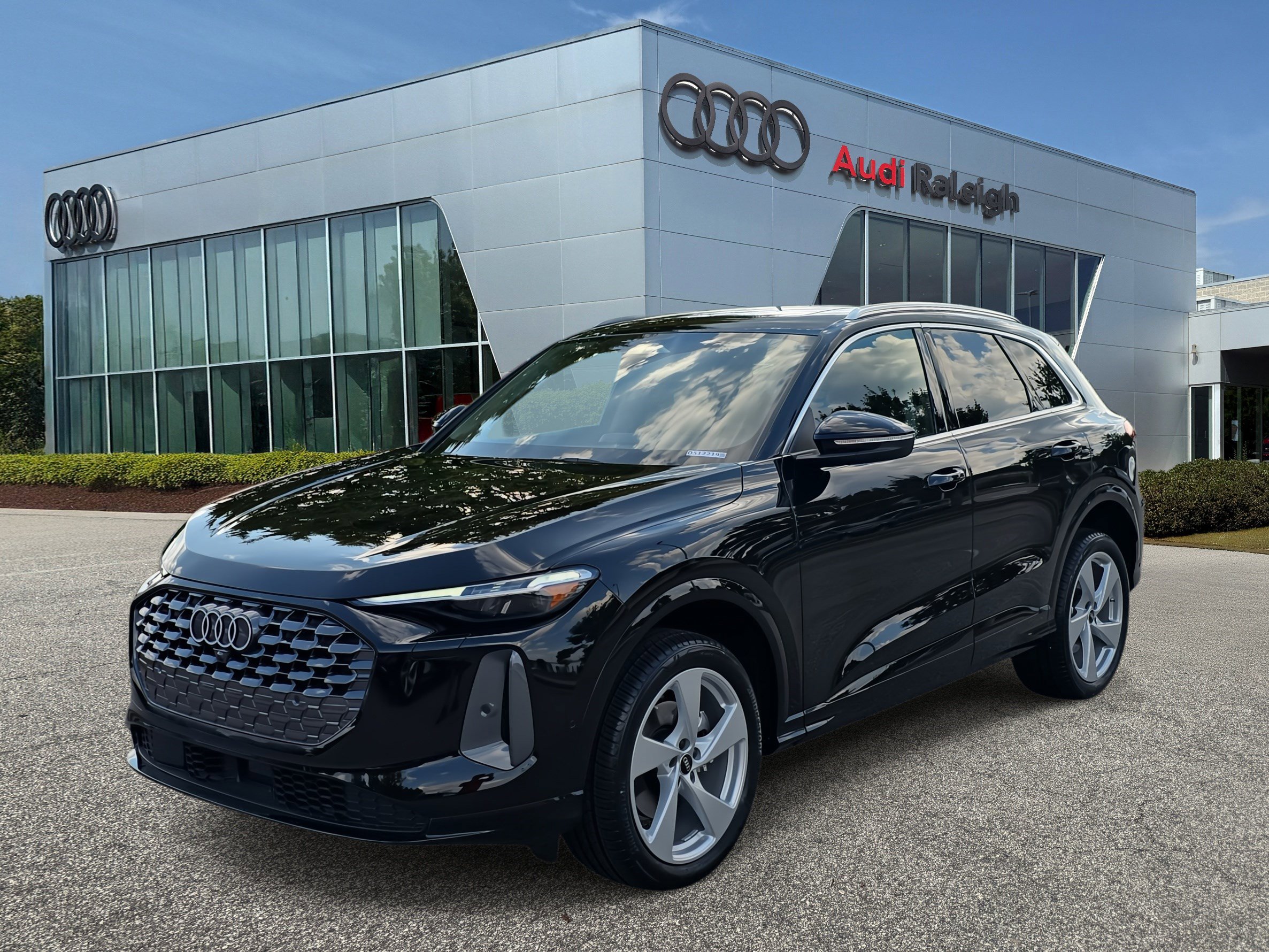 New 2025 Audi Q5 Premium Plus