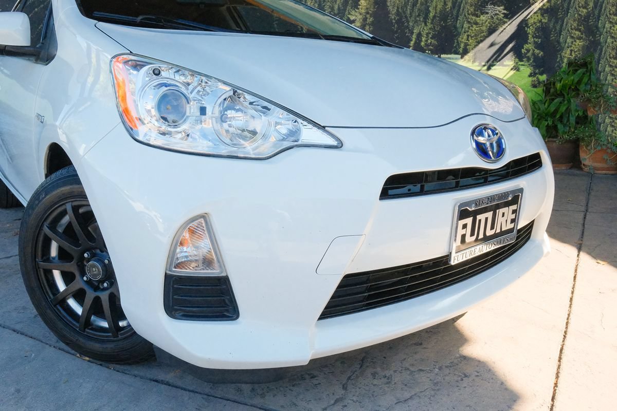 Used 2014 Toyota Prius C Three FWD image 7