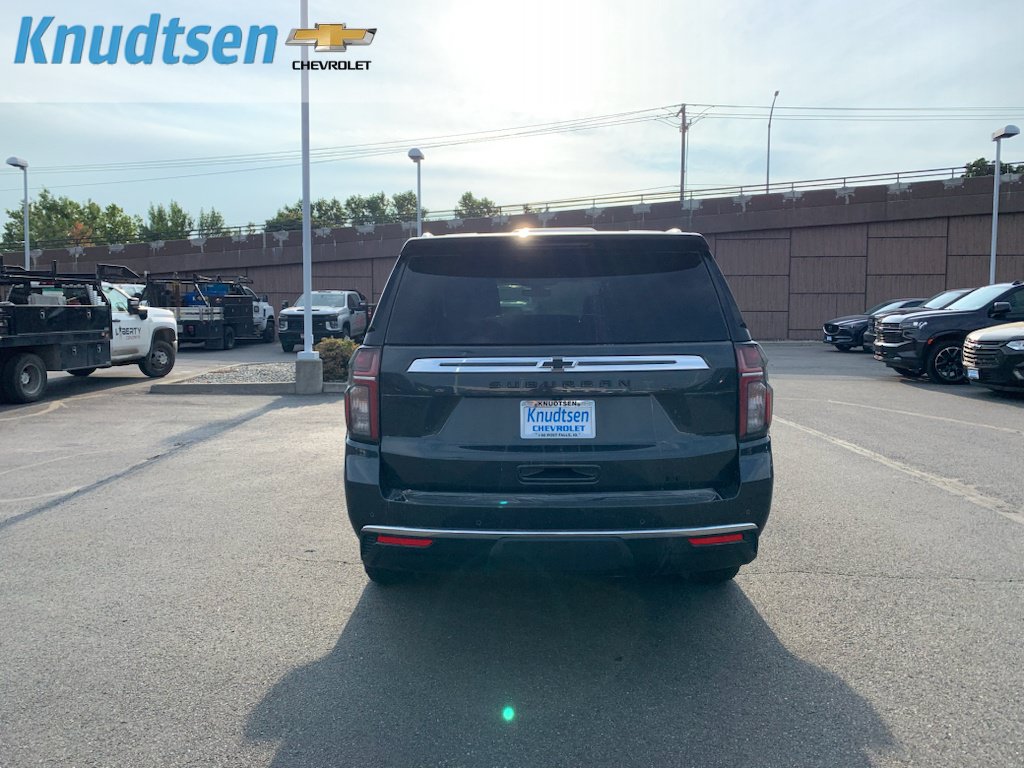 Used 2022 Chevrolet Suburban LT w/ Max Trailering Package AWD/4WD image 6