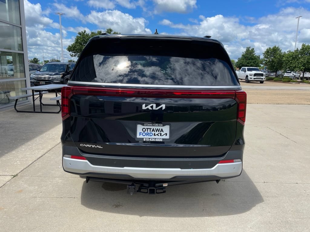 New 2026 Kia Carnival EX FWD image 6