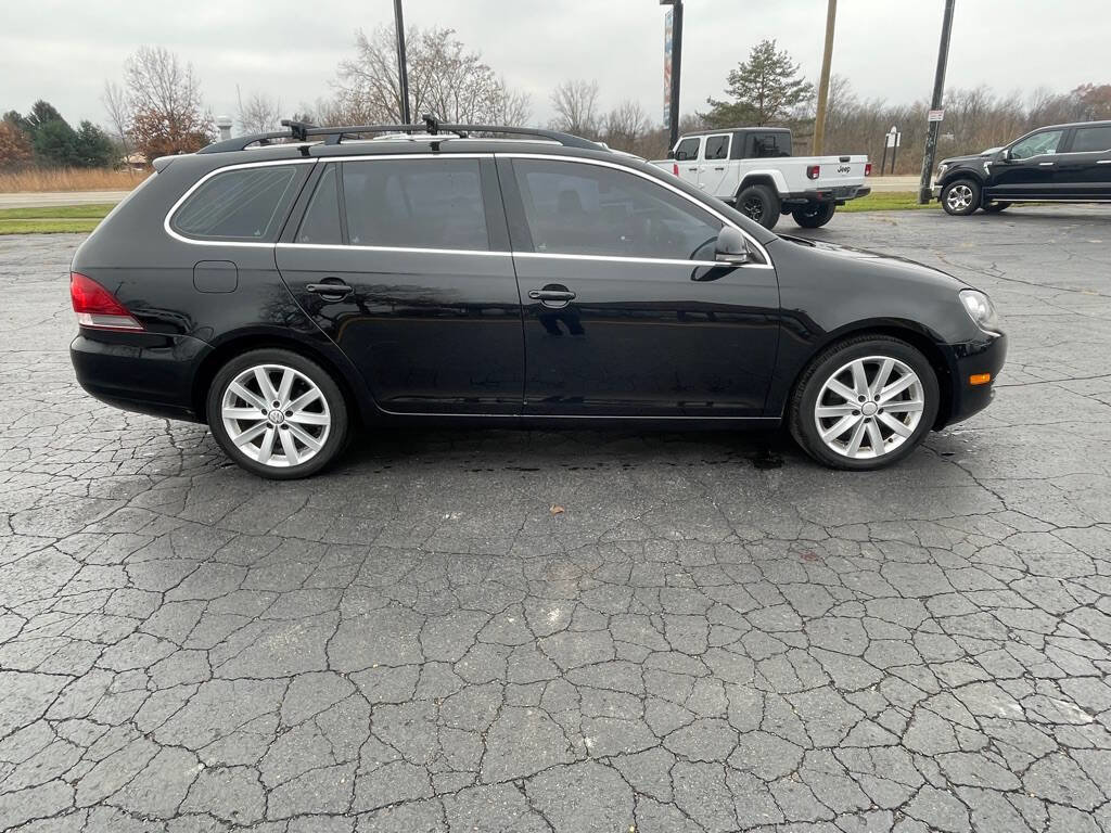 Used 2011 Volkswagen Jetta TDI w/ Wheel & Sunroof Pkg image 2